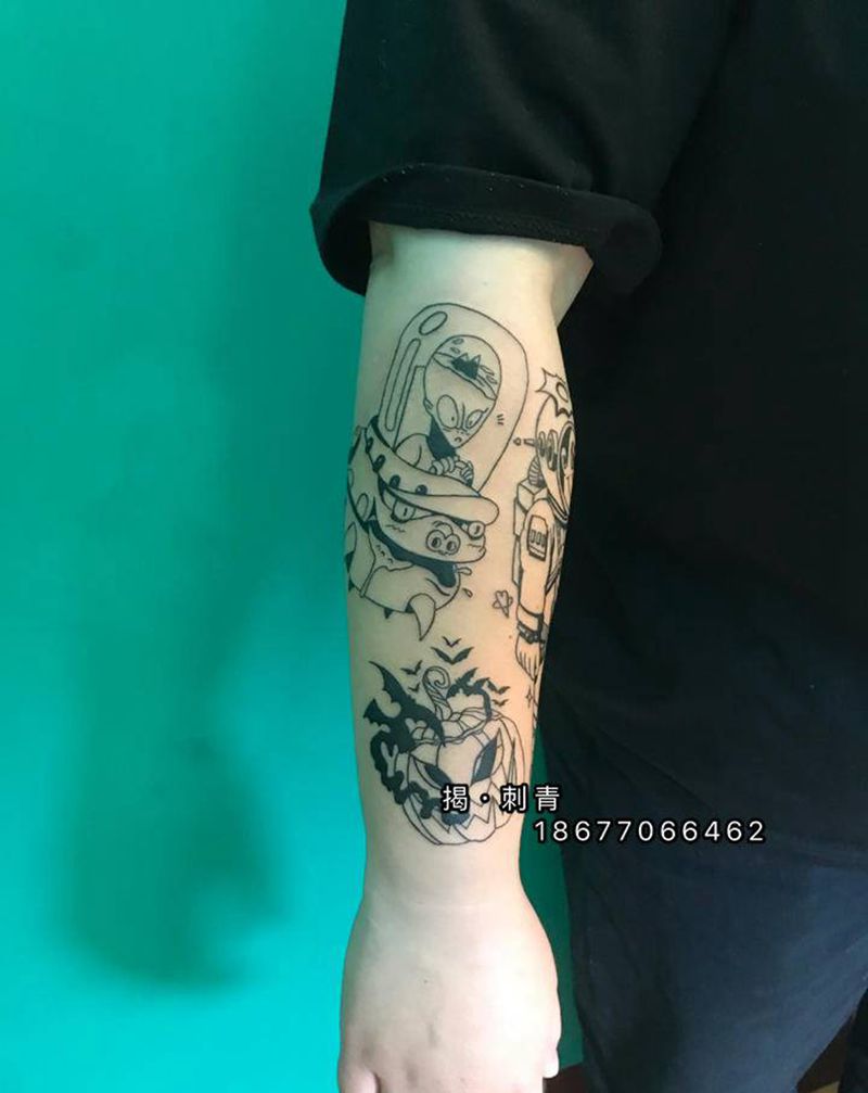 欧美花臂拼接纹身图片_手臂Old SchoolNew School纹身图案