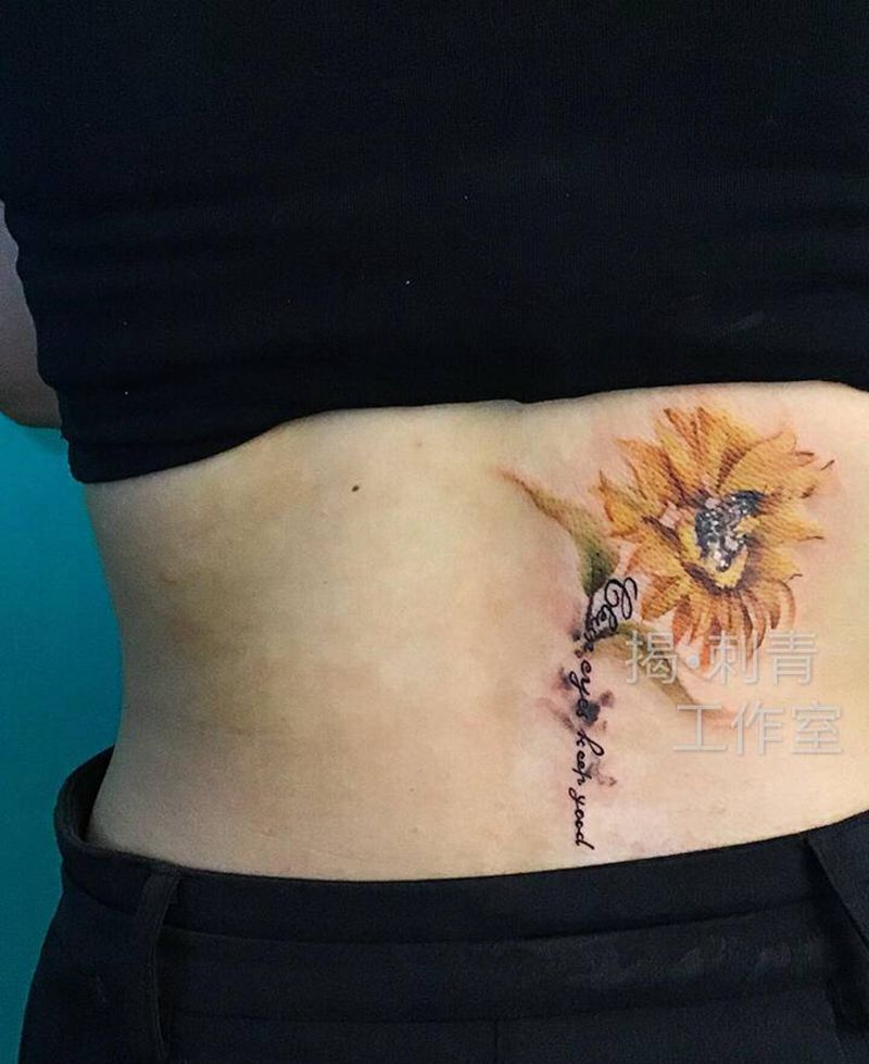向日葵纹身图片_背部水墨纹身图案