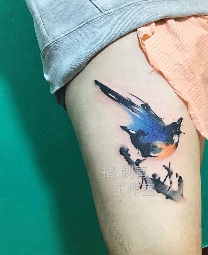 水墨鸟纹身图片_腿部水墨纹身图案