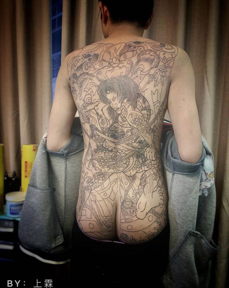张顺破水门纹身图片_背部老传统线条老传统满背纹身图案