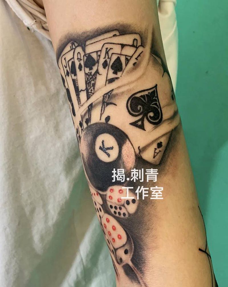 扑克牌纹身图片_手臂欧美写实纹身图案