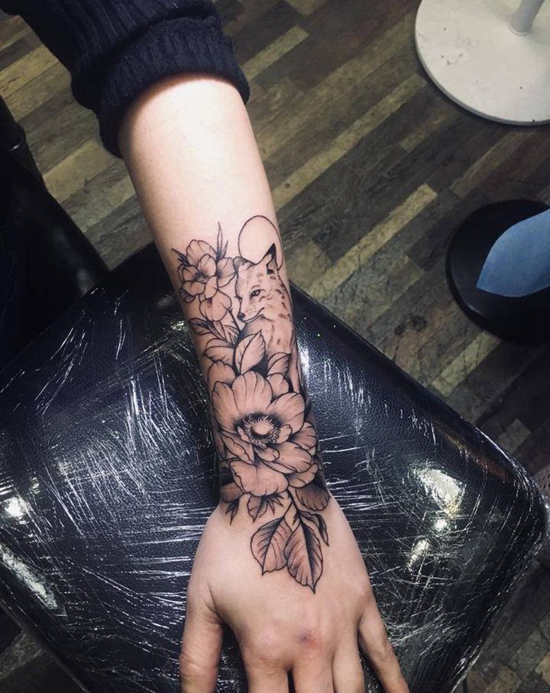 素花纹身图片_手臂素花纹身图案