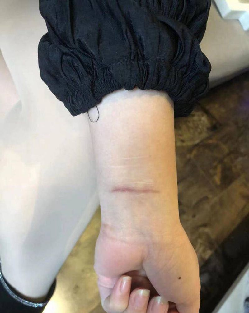 遮盖疤痕纹身图片_手部Old School纹身图案