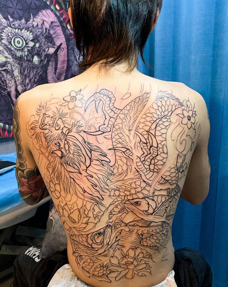 满背大龙纹身图片_背部老传统纹身图案