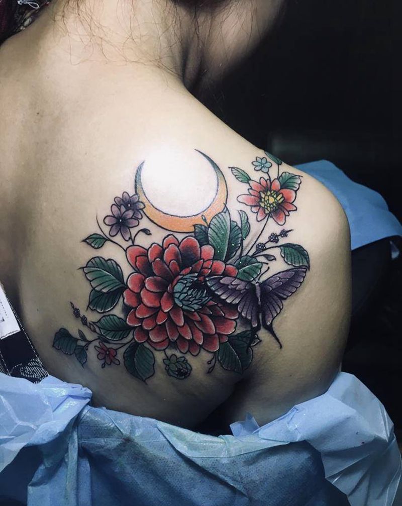 花卉遮盖纹身图片_肩部纹身图案