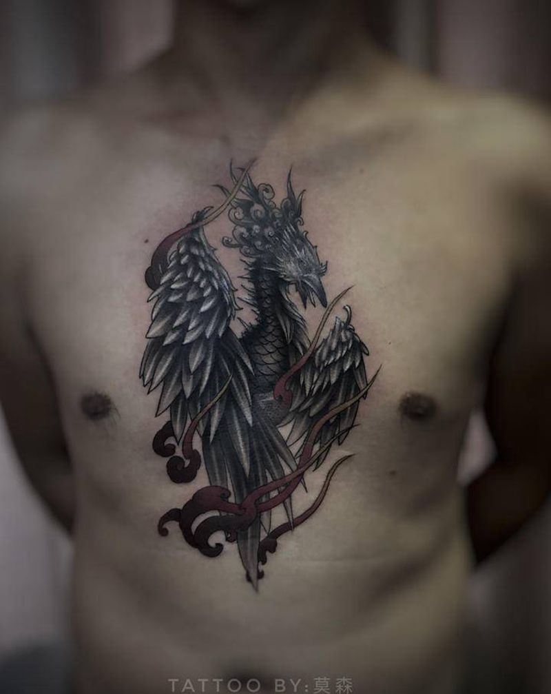 凤凰纹身图片_胸部新传统凤凰纹身图案