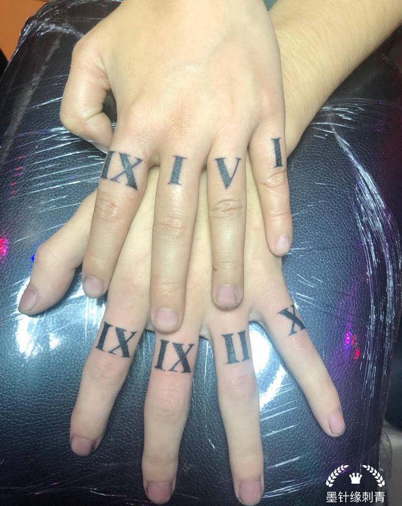 罗马数字纹身图片_手部纹身图案