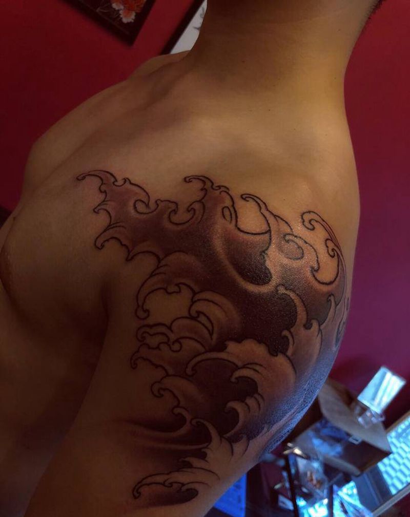 浪纹身图片_手臂胸部新传统纹身图案