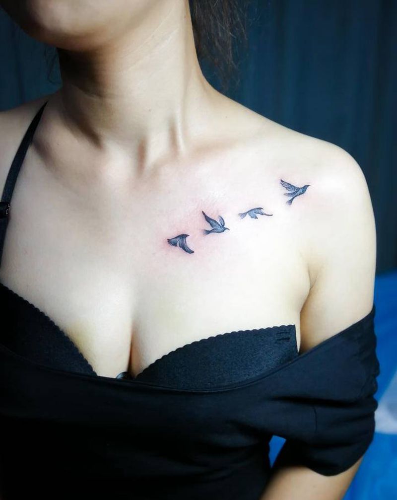 大雁纹身图片_胸部纹身图案