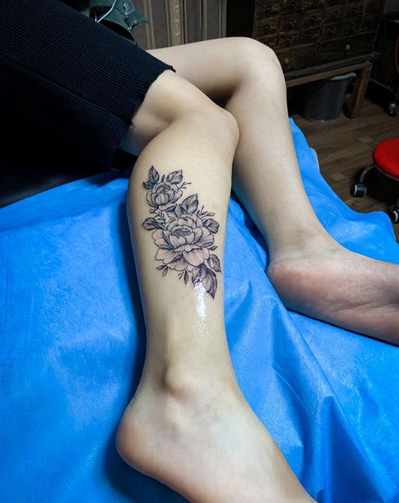 素花纹身图片_腿部纹身图案