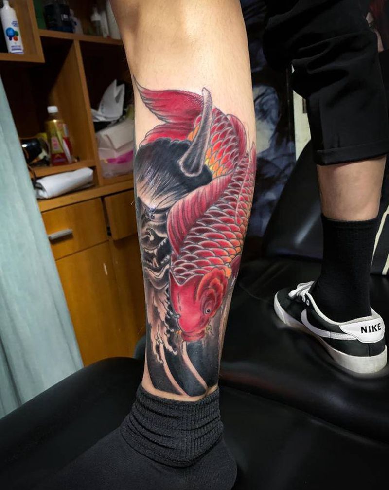 鲤鱼小腿纹身图片_脚部腿部纹身图案