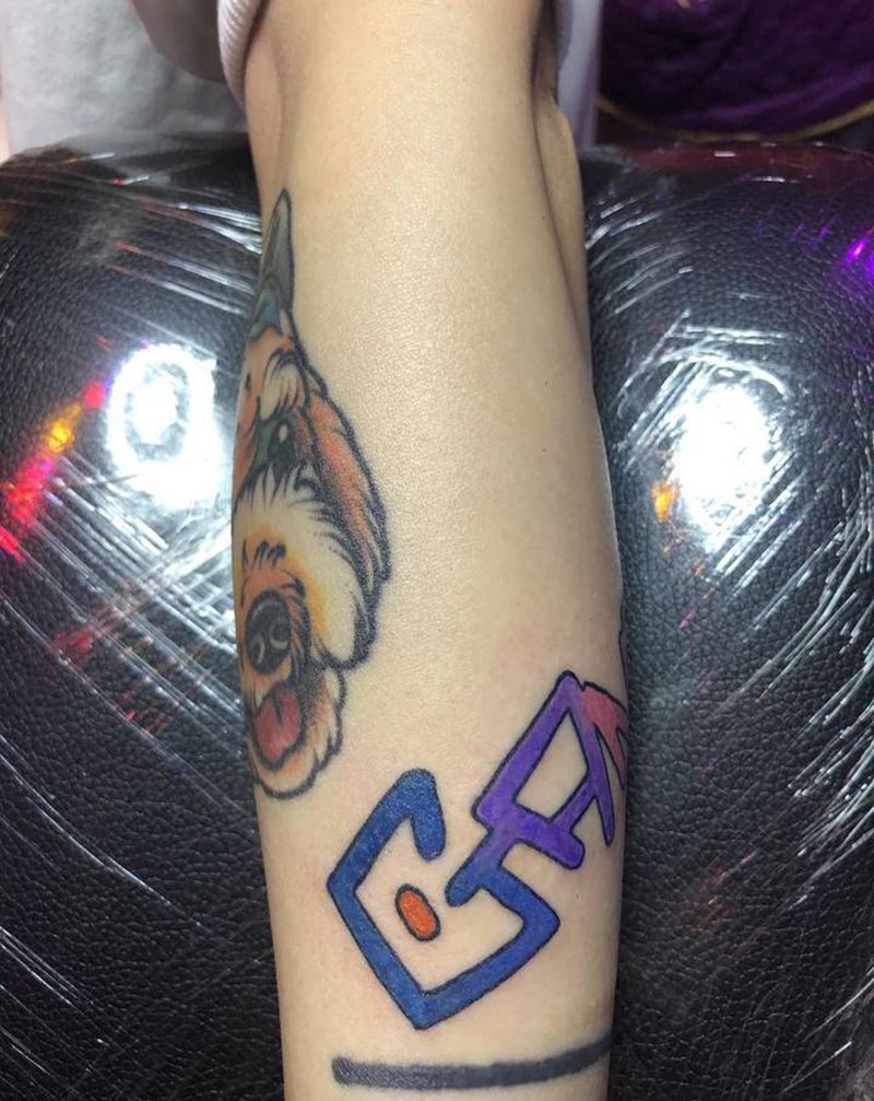 彩色英文纹身图片_手部纹身图案