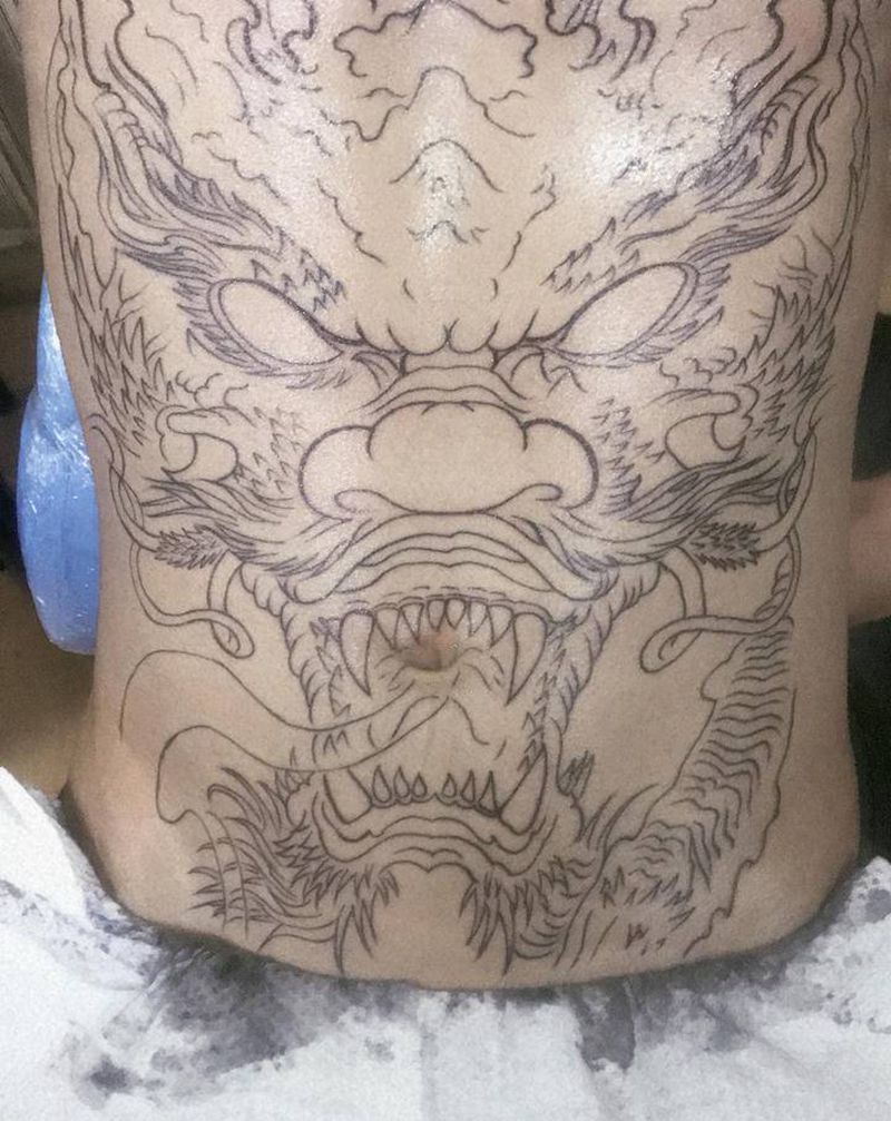 龙纹身图片_腹部纹身图案