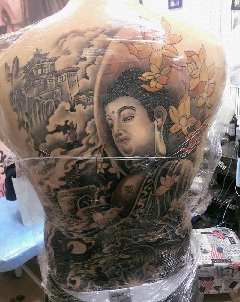 满背纹身图片_背部纹身图案