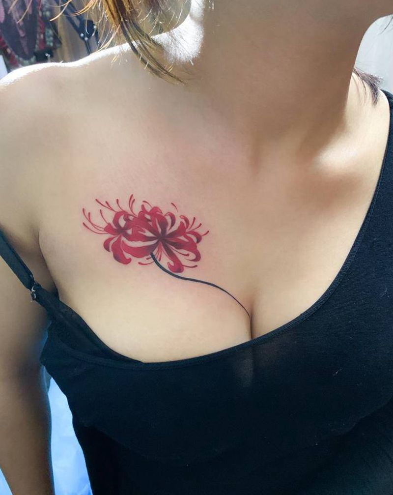 彼岸花纹身图片_胸部纹身图案
