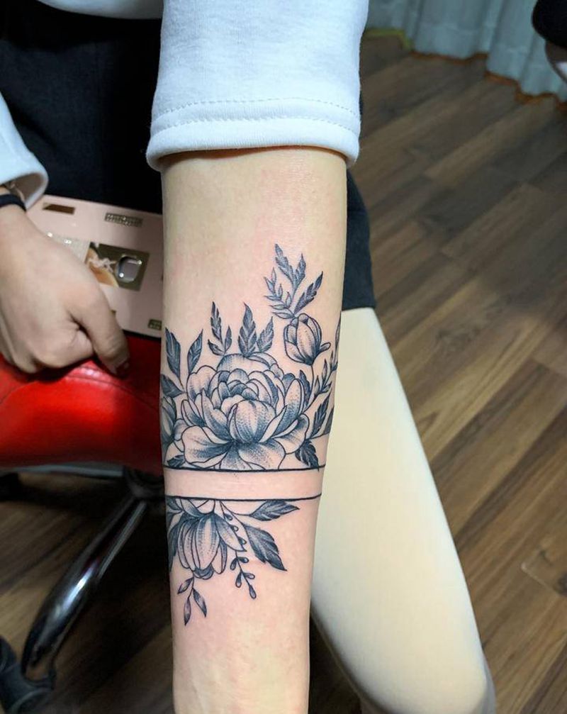 素花手环纹身图片_手臂纹身图案