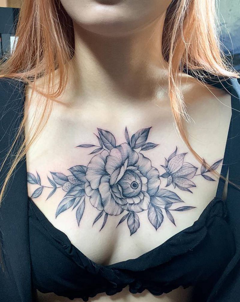 素花纹身图片_胸部纹身图案