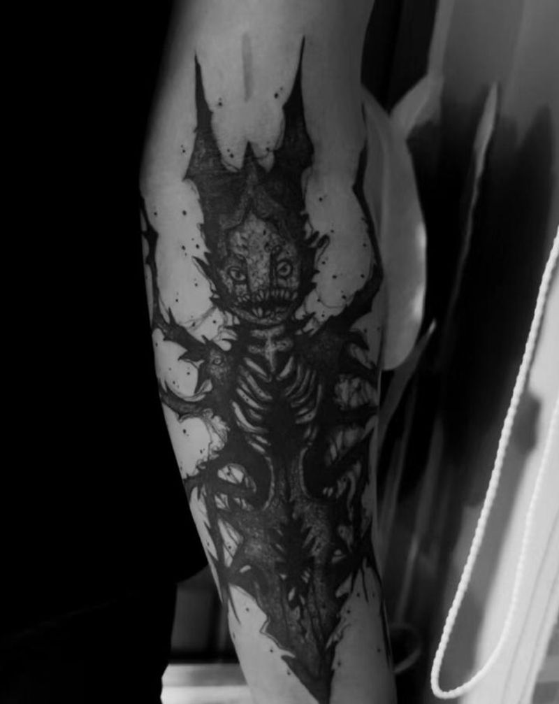 原创小蜘蛛纹身图片_手臂暗黑纹身图案