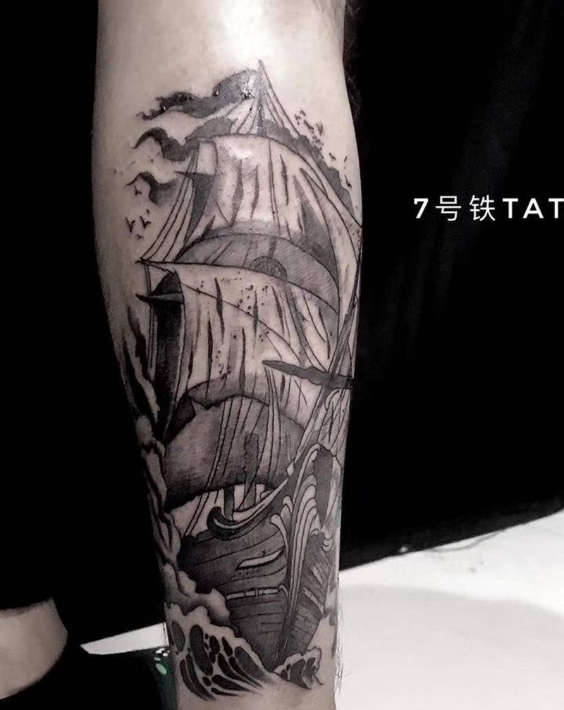 小腿帆船纹身图片_腿部纹身图案