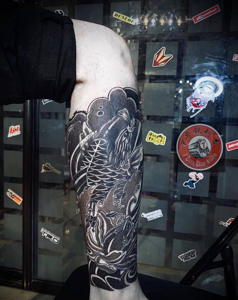 新传统小腿修改纹身图片_腿部老传统纹身图案