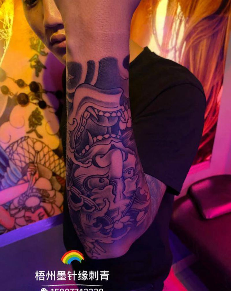 般若纹身图片_手部纹身图案