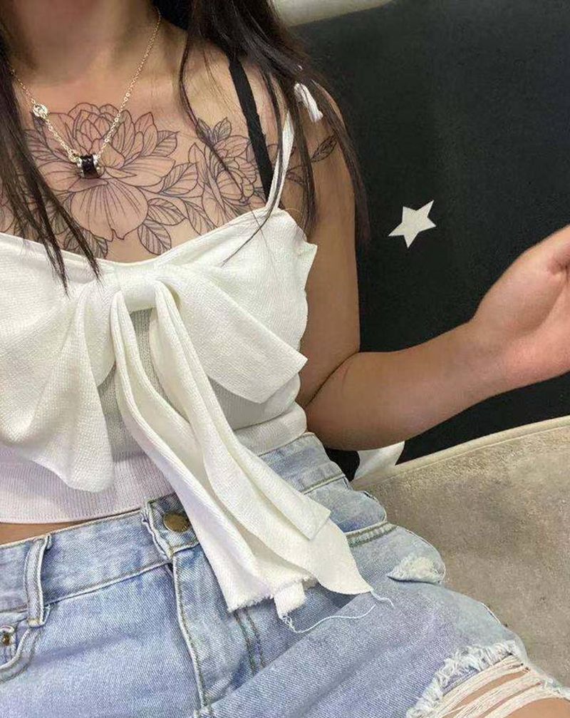 花胸纹身图片_胸部纹身图案