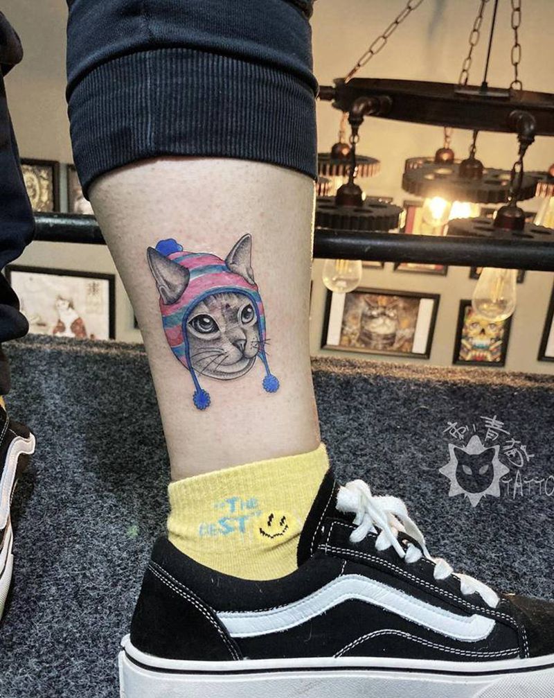 猫咪纹身图片_脚部腿部点刺New School猫咪纹身图案