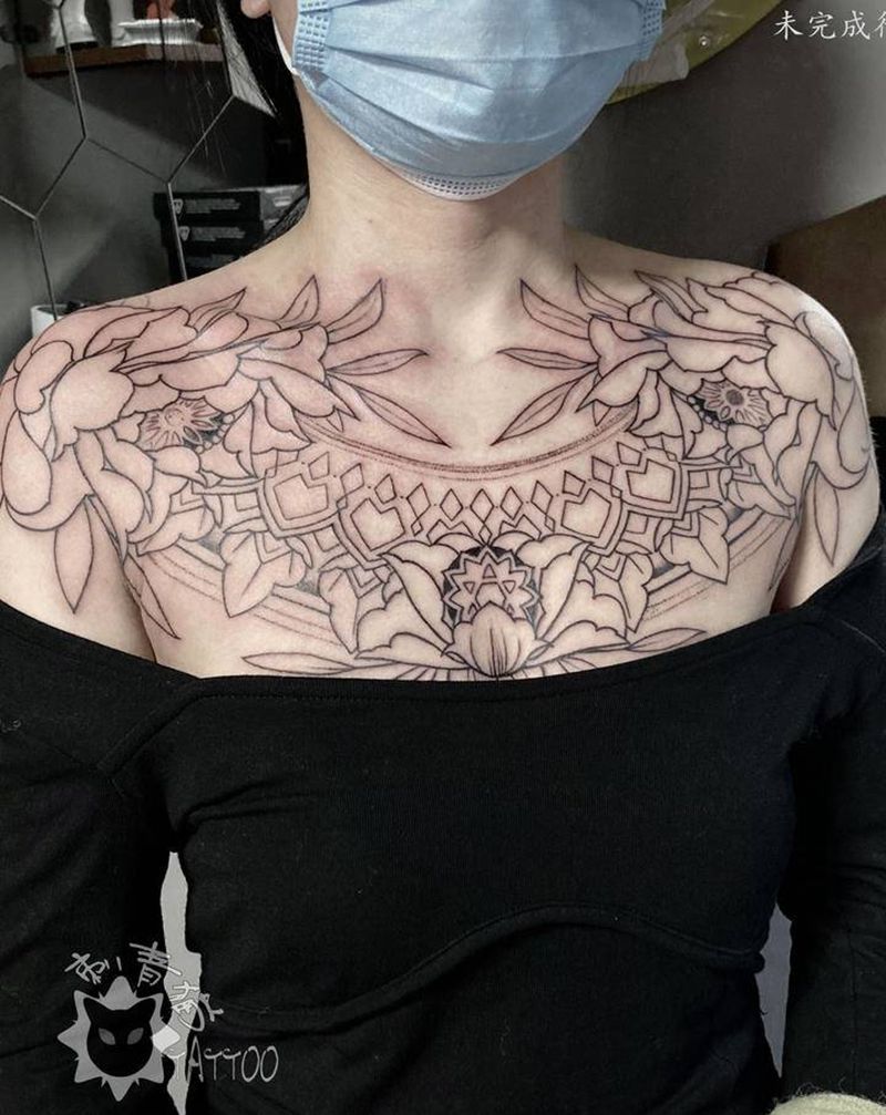 花胸纹身图片_胸部点刺几何梵花花胸纹身图案