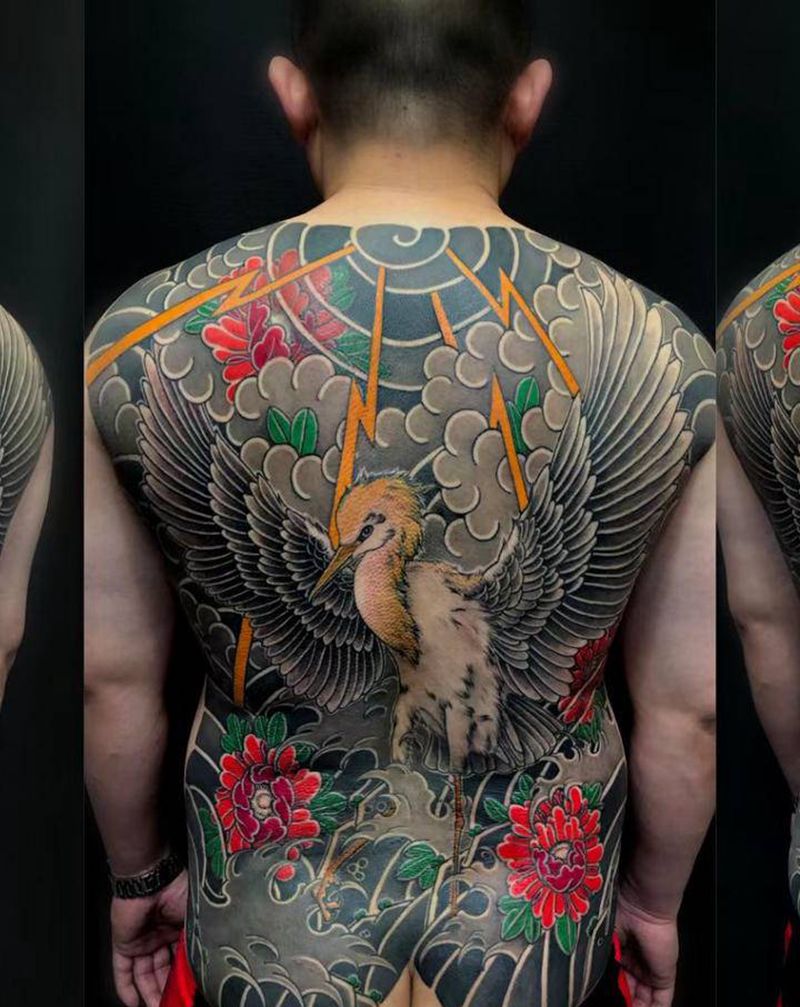 牛背鹭纹身图片_腰部臀部老传统新传统纹身图案