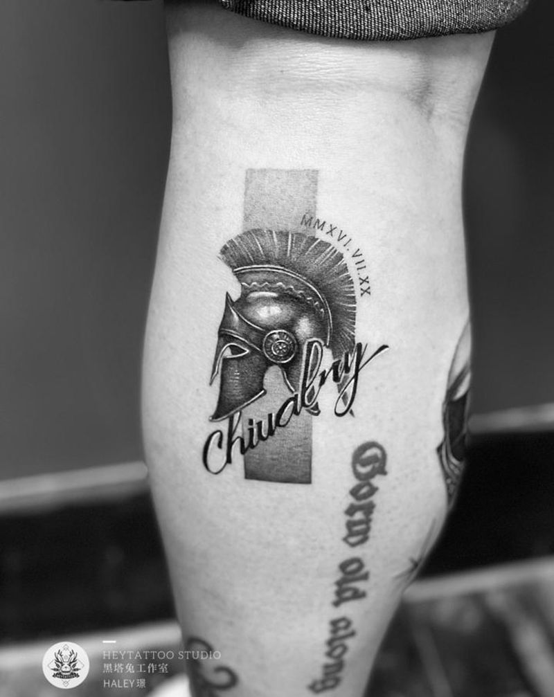 骑士精神纹身图片_腿部点刺纹身图案