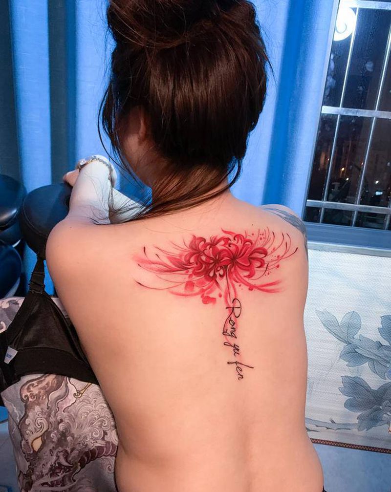 彼岸花纹身图片_背部水彩纹身图案