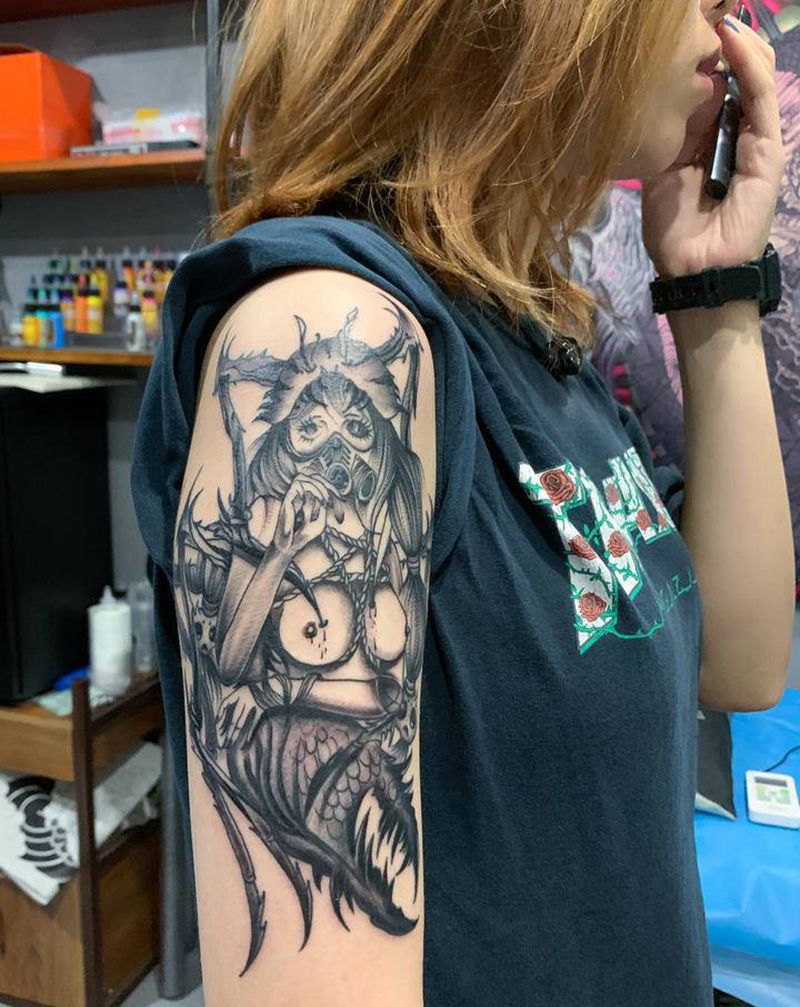 暗黑女郎纹身图片_手臂新传统点刺纹身图案