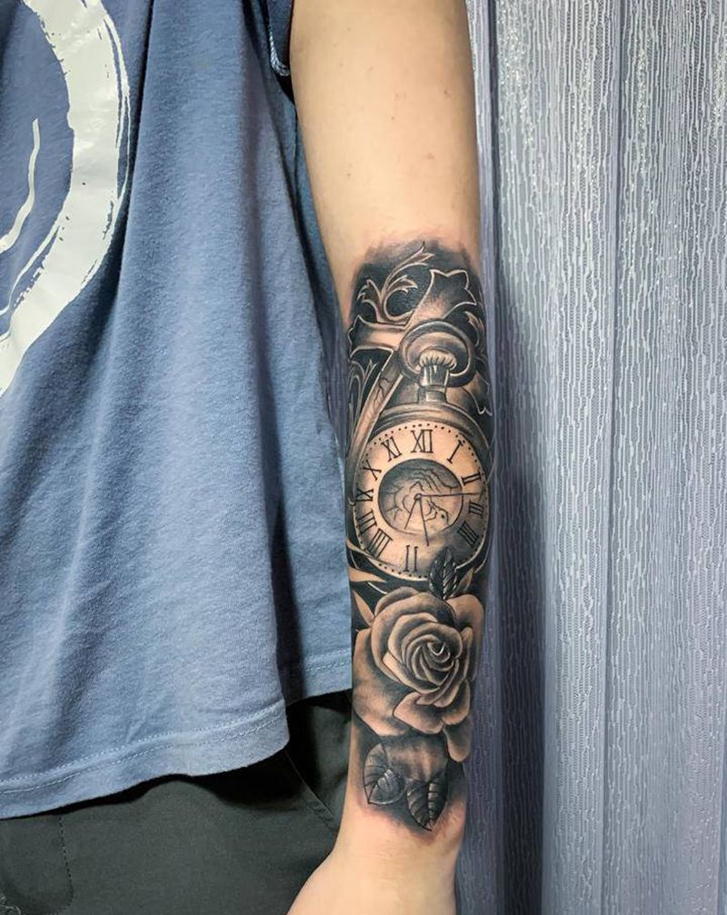 时钟纹身图片_手臂纹身图案