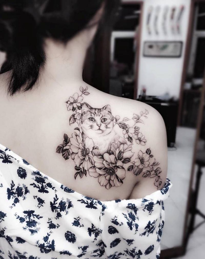 素花纹身图片_肩部背部点刺猫 素花纹身图案