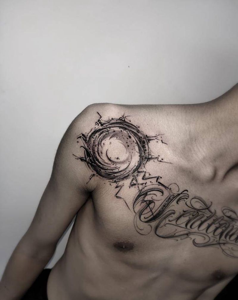 驻店纹身师雪妃花体字作品纹身图片_肩部胸部花体字纹身图案