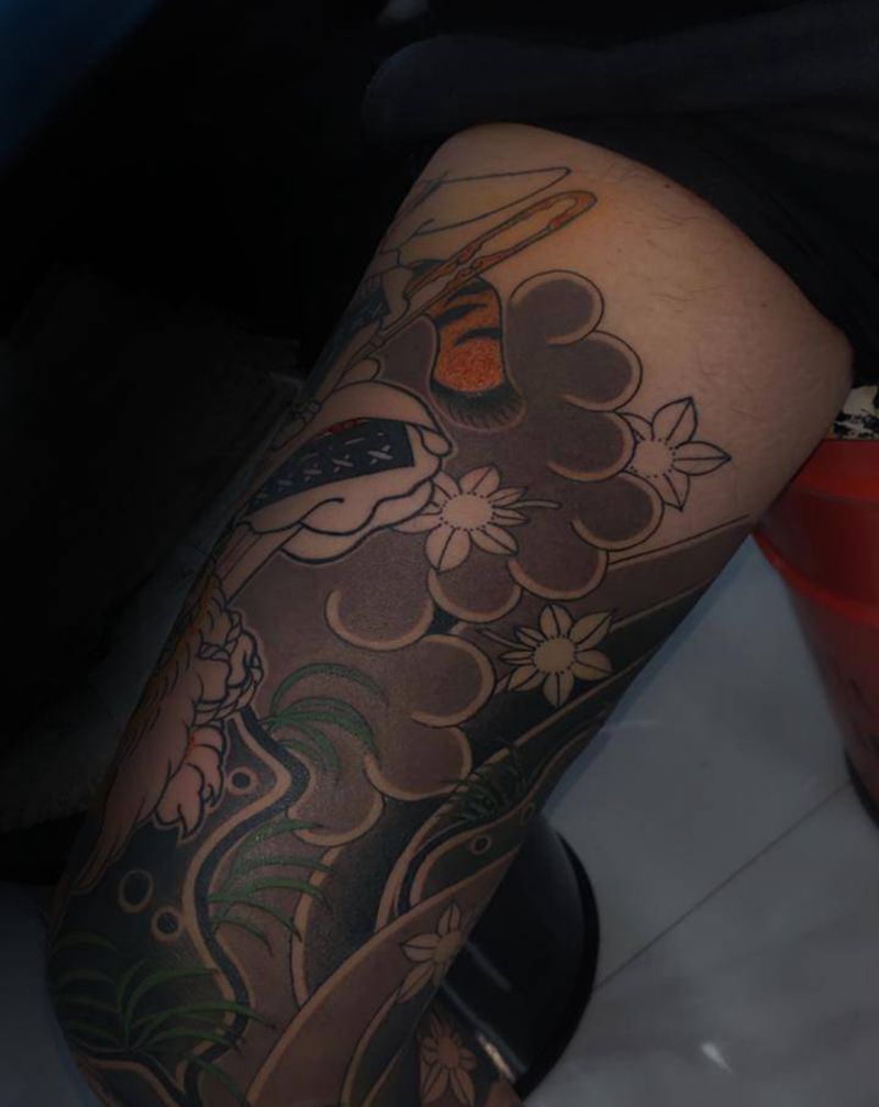 驻店纹身师阿修老传统未完成作品纹身图片_腿部老传统纹身图案