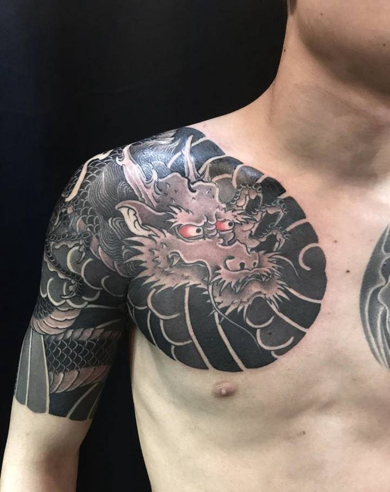 黑灰半甲纹身图片_手臂肩部老传统新传统纹身图案