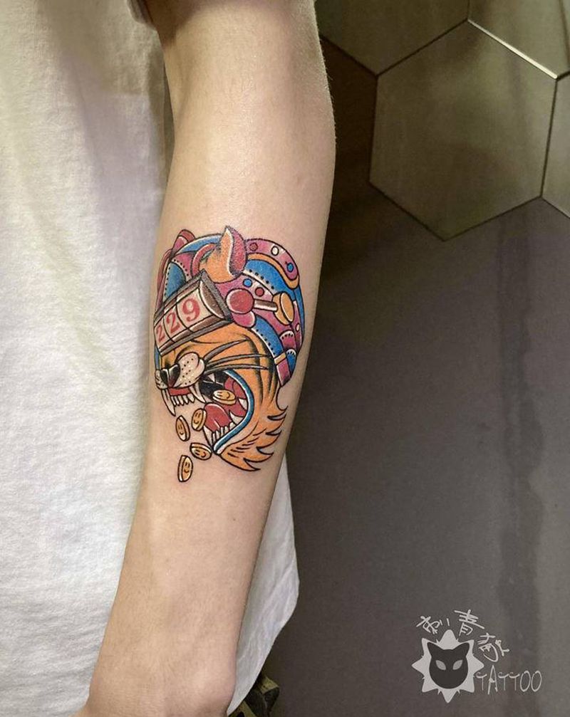 老虎机纹身图片_手部手臂New SchoolOld School老虎机纹身图案