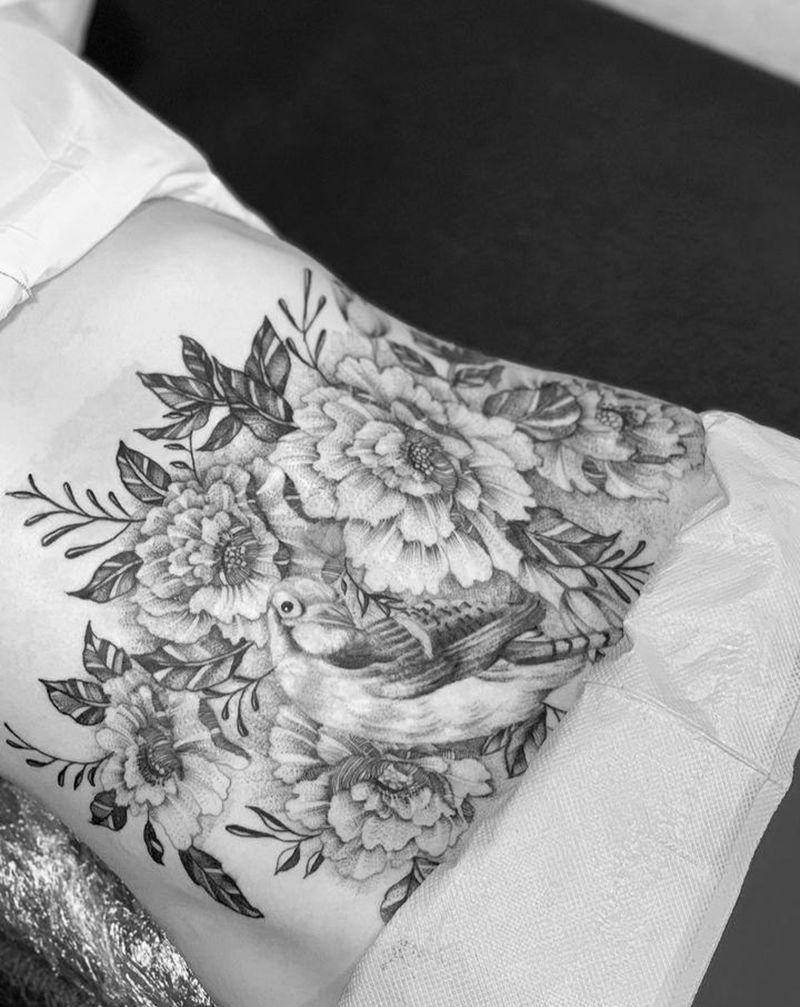 【素花】纹身图片_腹部点刺欧美写实纹身图案