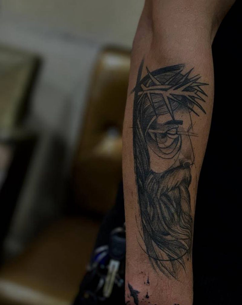 【耶稣大大】纹身图片_手臂手部几何纹身图案