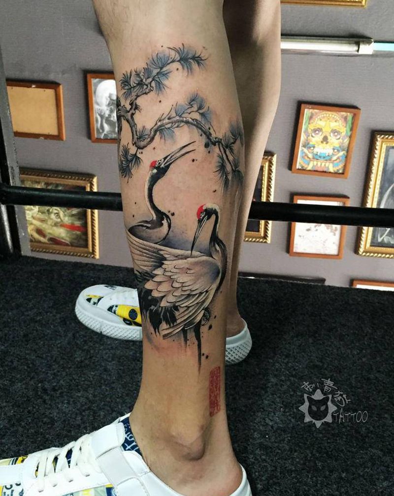 鹤纹身图片_脚部腿部新传统老传统鹤松纹身图案
