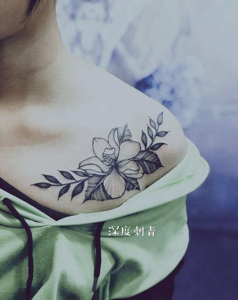 素花纹身图片_肩部纹身图案
