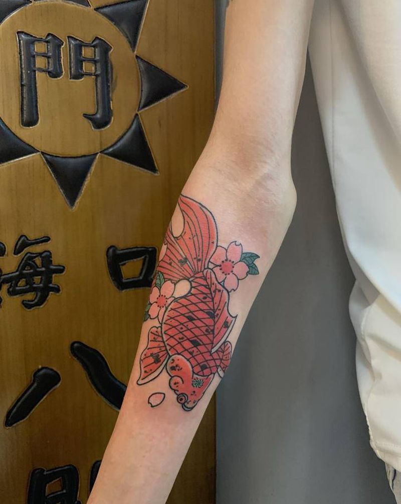 日式小金鱼纹身图片_手臂老传统纹身图案