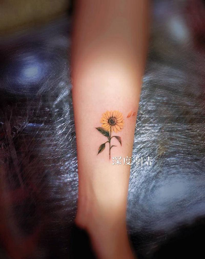 小清新纹身图片_手部水彩纹身图案