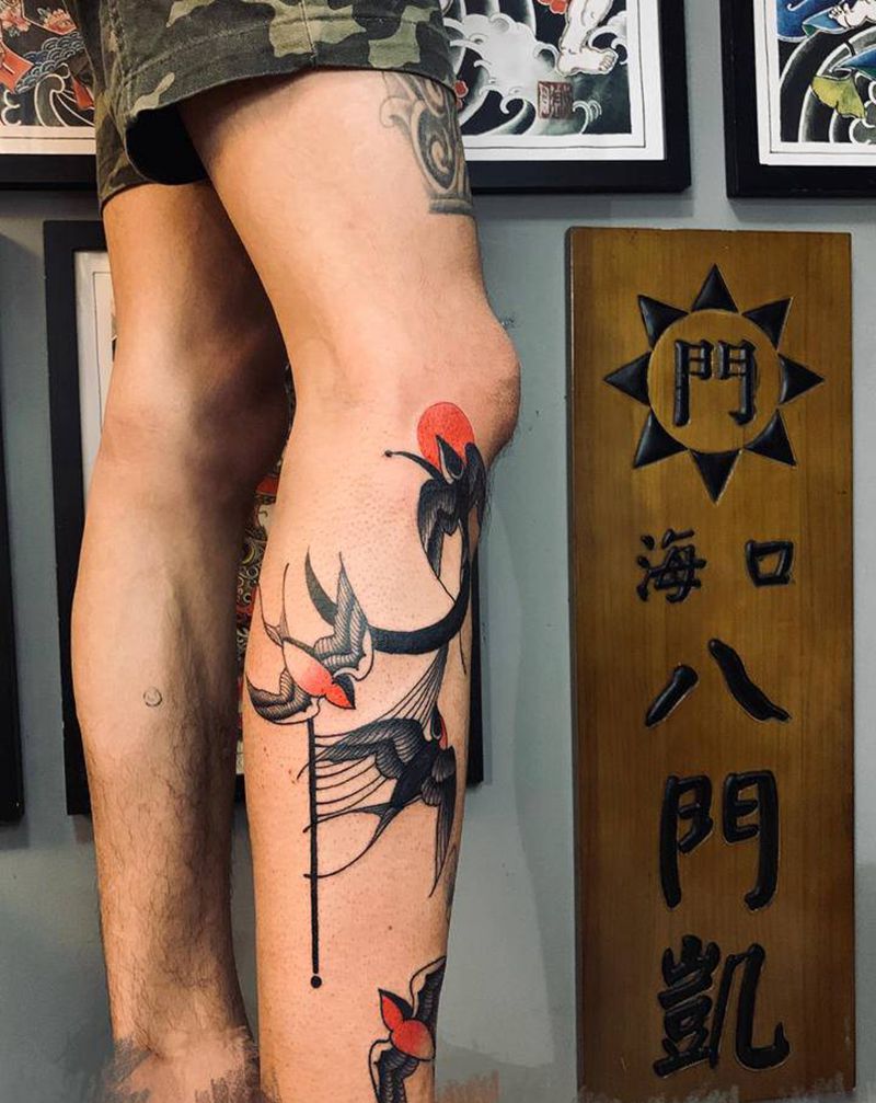 燕子纹身图片_腿部纹身图案