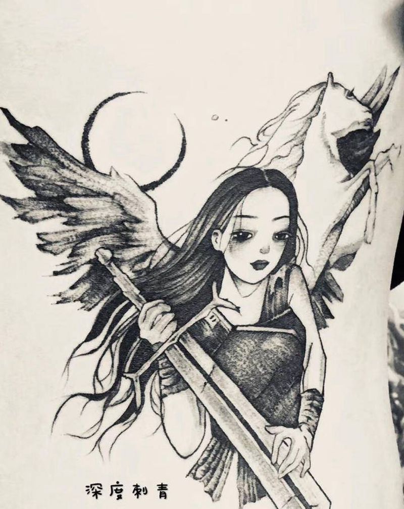 女战士纹身图片_腹部欧美写实纹身图案