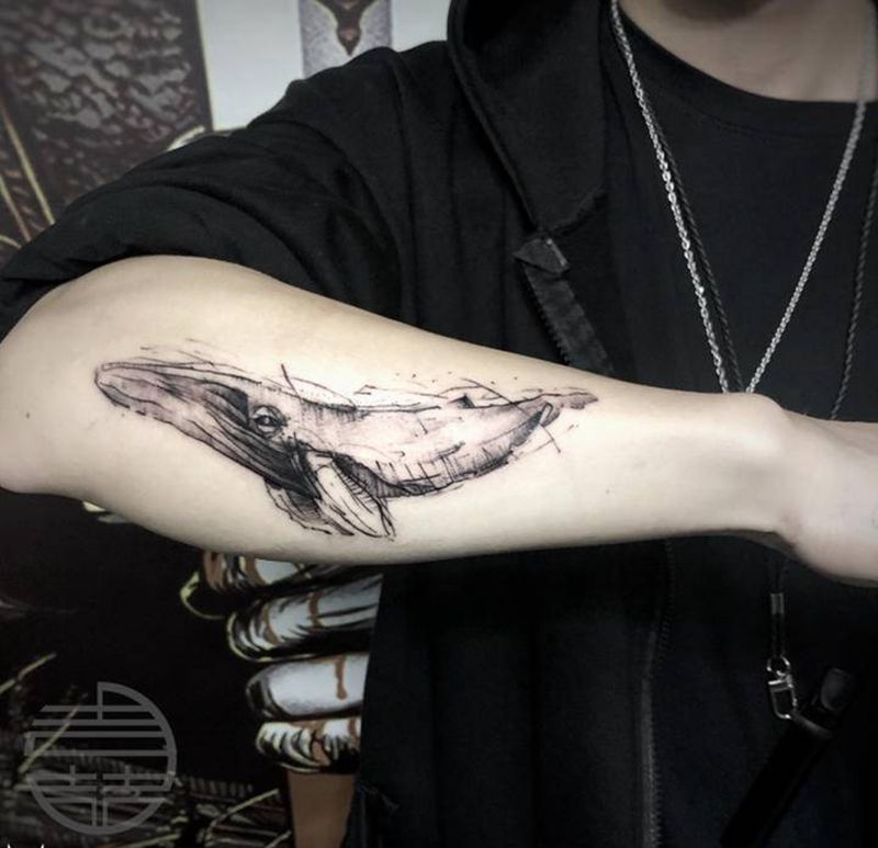 线条鲸鱼纹身图片_手臂点刺纹身图案