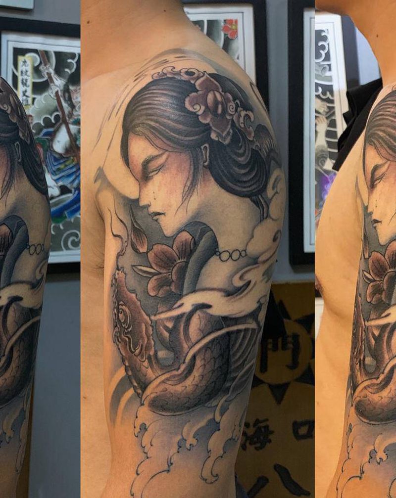 新传统蛇女纹身图片_手臂新传统蛇纹身图案