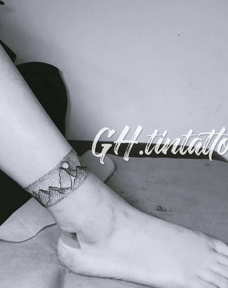 点刺纹身图片_脚部点刺纹身图案