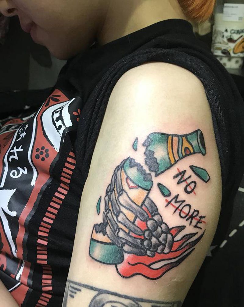 客人自带纹身图片_手臂Old School纹身图案